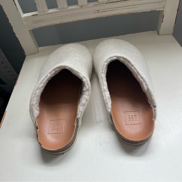 Gap Slip-On Clogs Off-White Size 8 - Picture 4 of 6